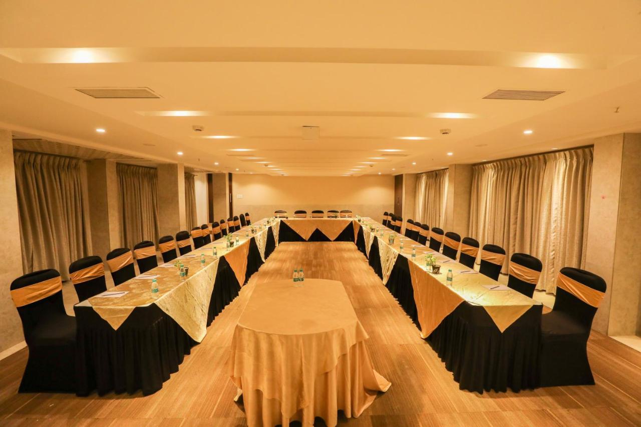 The Fern Residency Aurangabad Hotel Bagian luar foto
